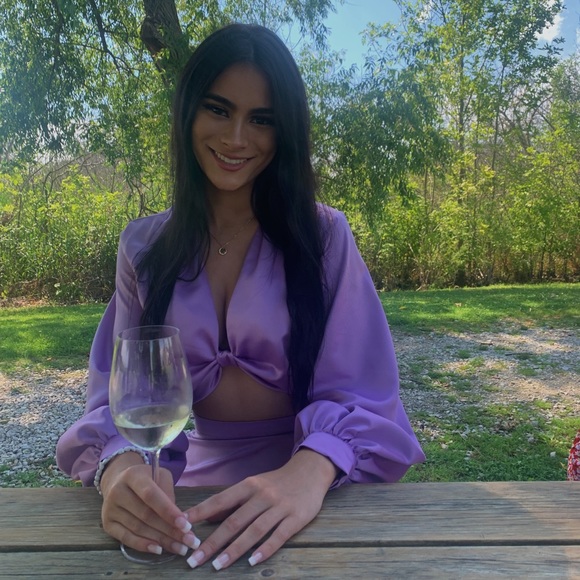 Meet your Posher, Erika - Picture 1 of 1